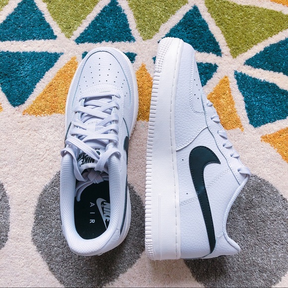 Nike Air Force 1 - Picture 6 of 8